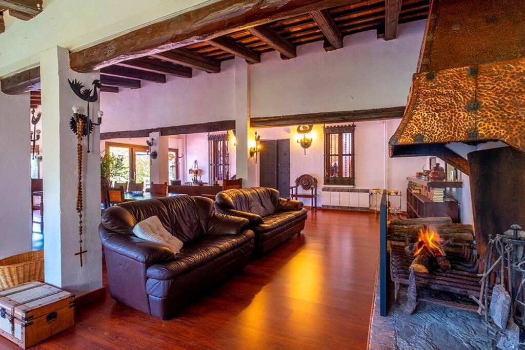Casa Rural Mas Del Gall - Casa Nova, Barcelona Villa Тордера Екстериор снимка